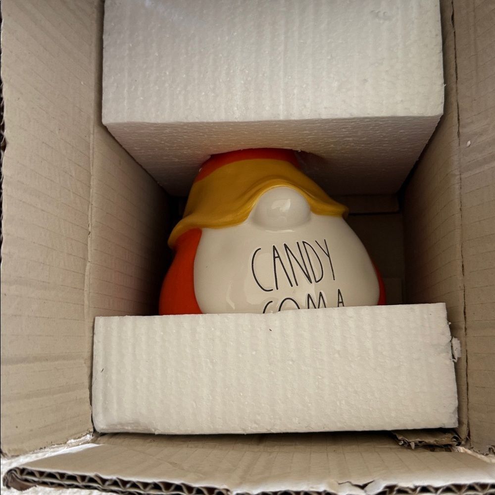 Candy Coma Ceramic Gnome NIP - Picture 5 of 5